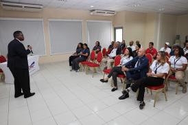  Realizan seminario sobre alfabetización constitucional