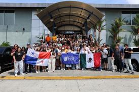Delegación de estudiantes mexicanos visita Aduanas   