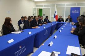 Reunión para coordinar estrategias para reglamento de alimentos sensitivos