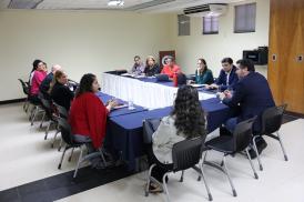 Aduanas se reúne con representantes de las empresas Courier