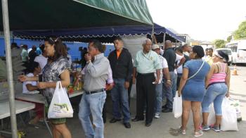 Feria Libre del IMA es un éxito