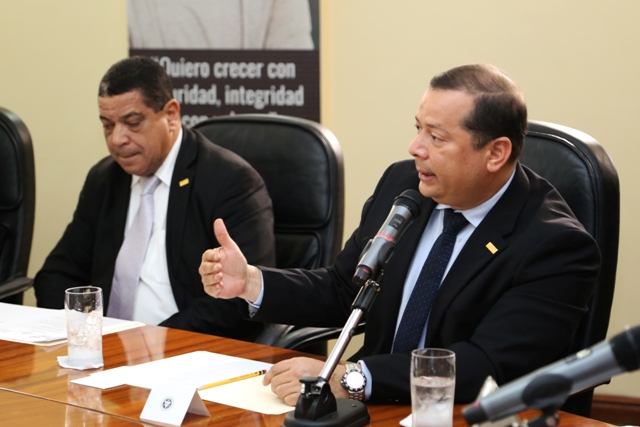 jueves1dediciembrede2019327pm