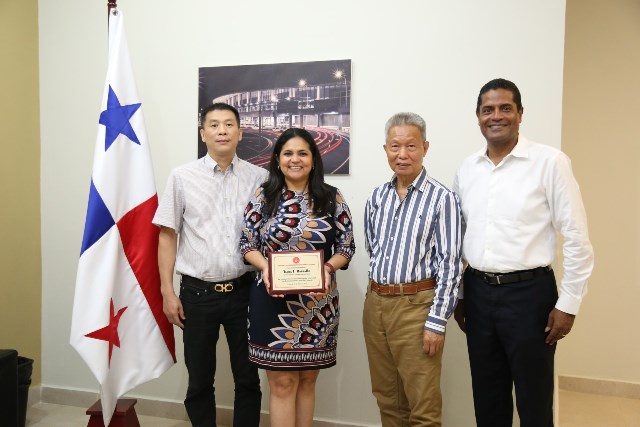 entrega de placa