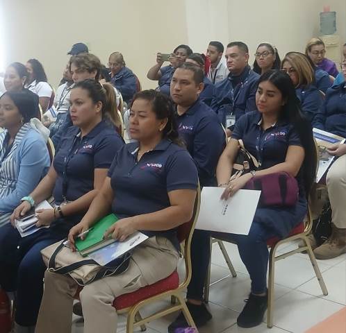 participantes charla